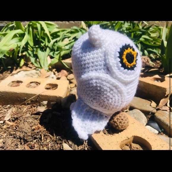 Handmade Crochet Hedwig Owl - Picture 2 of 3